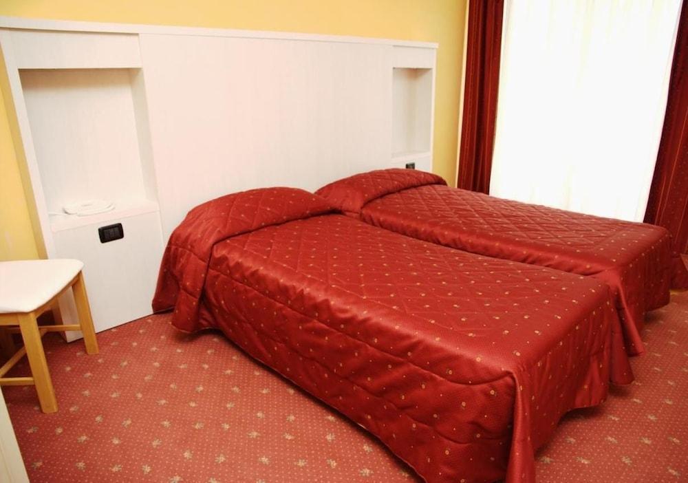 Hotel Bavaria Levico Terme Dış mekan fotoğraf